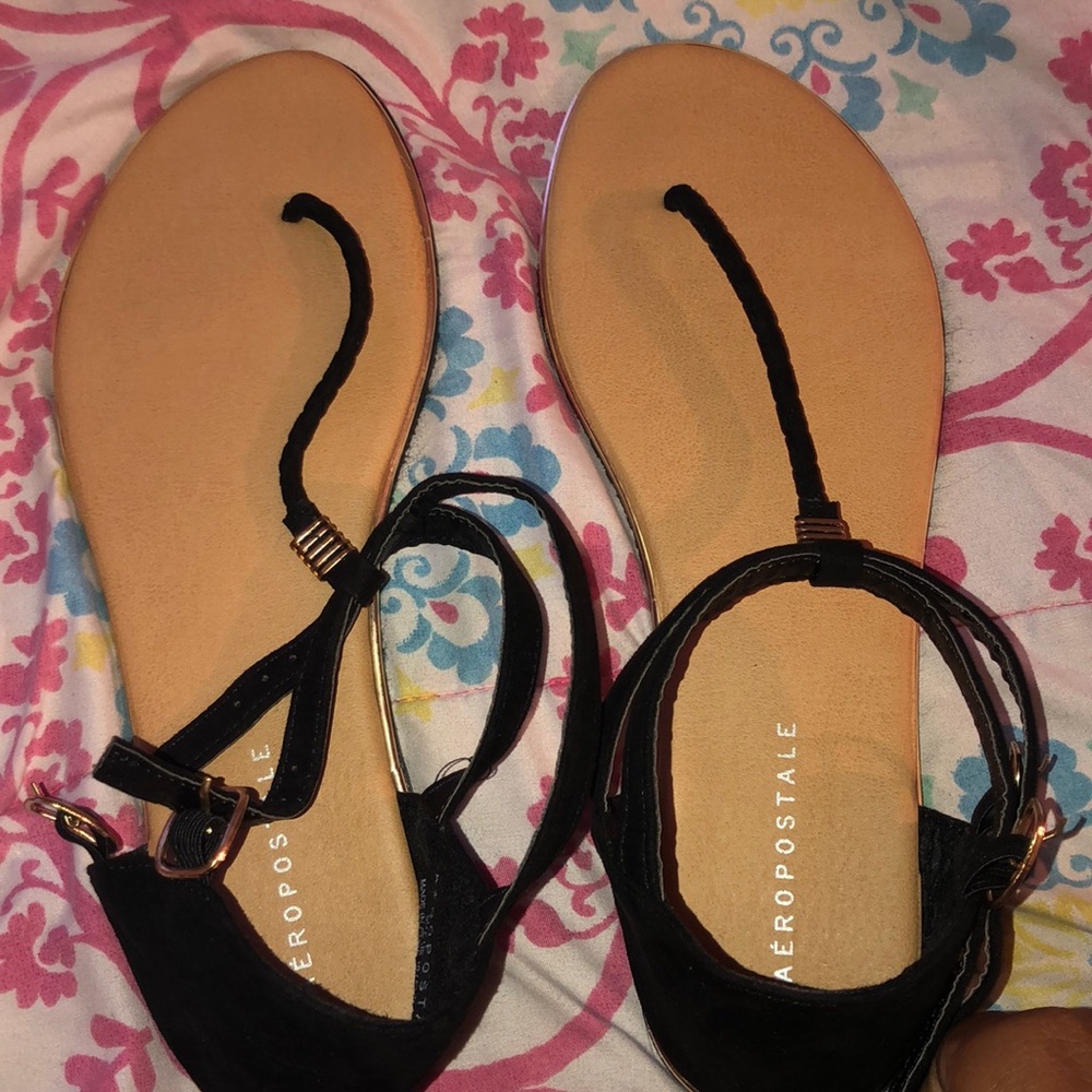 Cute sandals never worn